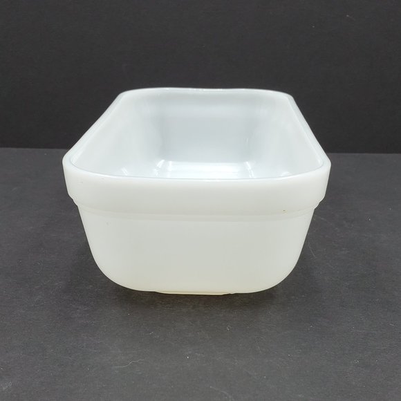 Fire King Oven Ware White Milk Glass Loaf Pan Casserole Refrigerator Dish - Picture 5 of 8